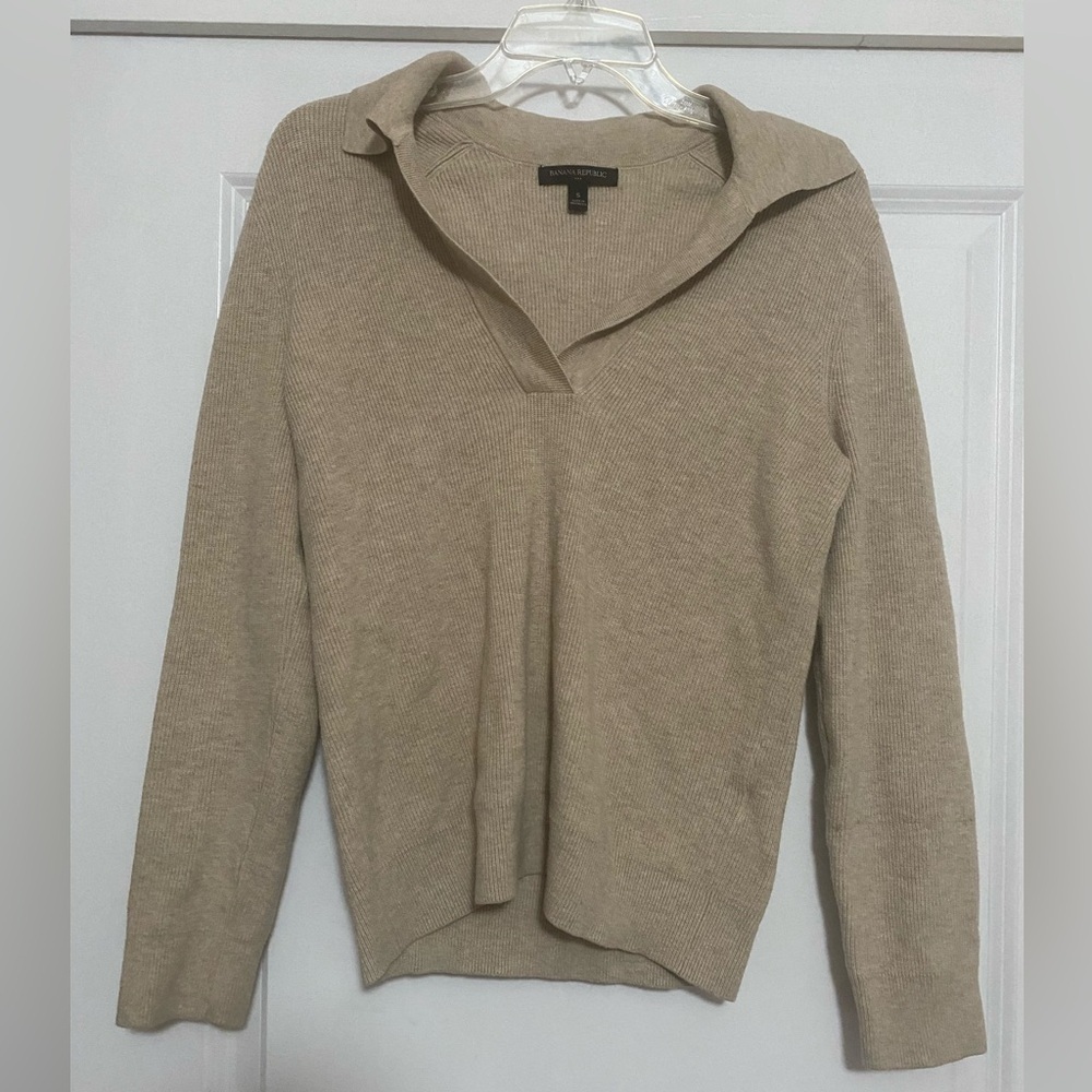 Banana‎ Republic Rugby Sweater Tan Collared V-Neck Long Sleeve
